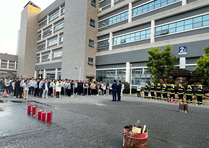 云頂yd222線路檢測中心科技開展消防安全應(yīng)急演練